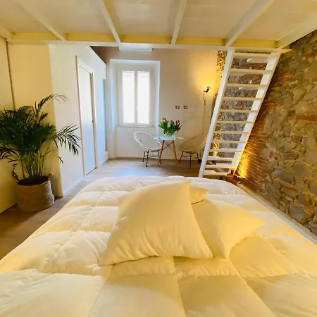 Civiconovantatre - New לינה וארוחת בוקר